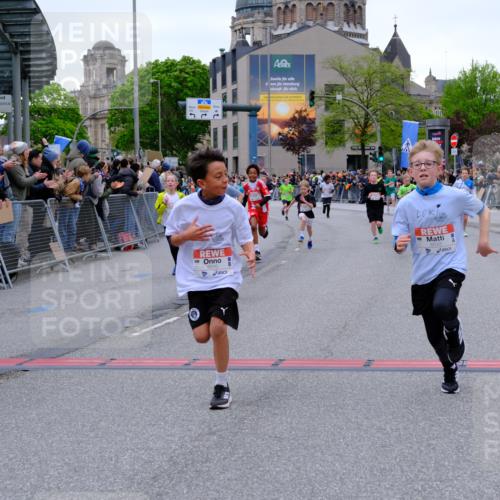 25.04.2026 - Das Zehntel Tim E. http://msf.ph/oto/9574348 25.04.2026 10:50:14 Ziel 5036, 5391, 5482, 6000, 6059, 6066, 6119, 6141, 6410, 6510, 6525, 6533, 6555, 7331, 7393, 7501, 7582, 7704 meine-sportfotos.de