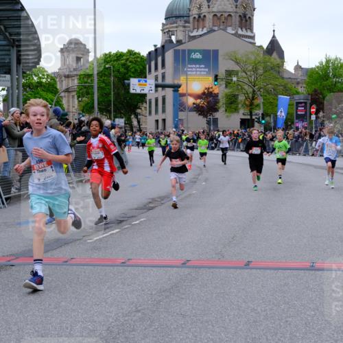 25.04.2026 - Das Zehntel Tim E. http://msf.ph/oto/9574350 25.04.2026 10:50:15 Ziel 5036, 5391, 5482, 6000, 6059, 6119, 6141, 6410, 6510, 6525, 6533, 6555, 6733, 7331, 7393, 7501, 7582, 7704 meine-sportfotos.de