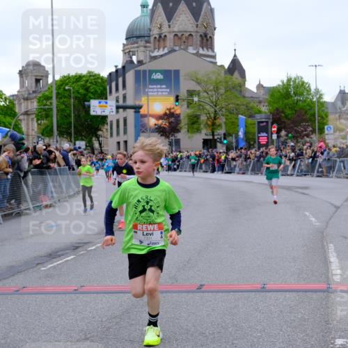25.04.2026 - Das Zehntel Tim E. http://msf.ph/oto/9574368 25.04.2026 10:50:19 Ziel 5036, 5110, 5287, 5298, 5482, 5736, 6000, 6410, 6510, 6525, 6533, 6555, 6717, 6733, 7331, 7704, 7928 meine-sportfotos.de