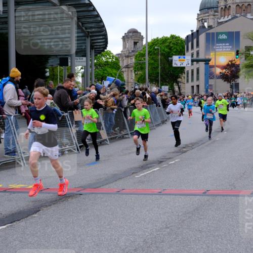 25.04.2026 - Das Zehntel Tim E. http://msf.ph/oto/9574376 25.04.2026 10:50:21 Ziel 5036, 5110, 5287, 5298, 5482, 5736, 6099, 6410, 6525, 6555, 6717, 6733, 7331, 7704, 7928 meine-sportfotos.de