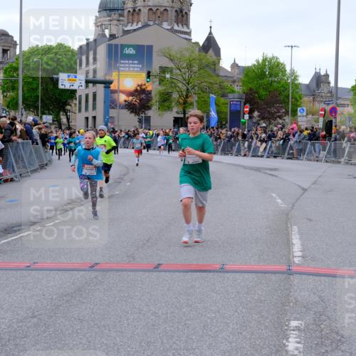 25.04.2026 - Das Zehntel Tim E. http://msf.ph/oto/9574382 25.04.2026 10:50:22 Ziel 5036, 5110, 5287, 5298, 5482, 5736, 6099, 6525, 6555, 6717, 6733, 7331, 7546, 7704, 7928 meine-sportfotos.de