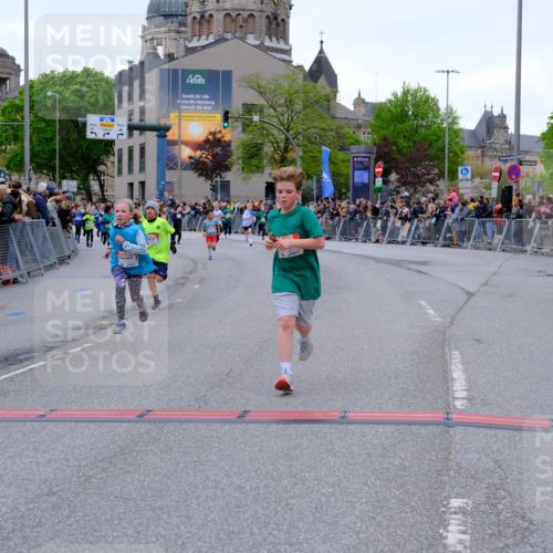25.04.2026 - Das Zehntel Tim E. http://msf.ph/oto/9574383 25.04.2026 10:50:22 Ziel 5036, 5110, 5287, 5298, 5482, 5736, 6099, 6525, 6555, 6717, 6733, 7331, 7546, 7704, 7928 meine-sportfotos.de