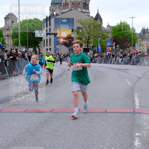25.04.2026 - Das Zehntel Tim E. http://msf.ph/oto/9574388 25.04.2026 10:50:23 Ziel 5110, 5287, 5298, 5482, 5736, 5869, 5885, 6099, 6496, 6555, 6717, 6733, 6919, 7331, 7546, 7704, 7928 meine-sportfotos.de