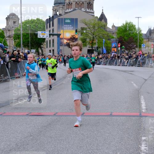 25.04.2026 - Das Zehntel Tim E. http://msf.ph/oto/9574389 25.04.2026 10:50:23 Ziel 5110, 5287, 5298, 5482, 5736, 5869, 5885, 6099, 6496, 6555, 6717, 6733, 6919, 7331, 7546, 7704, 7928 meine-sportfotos.de