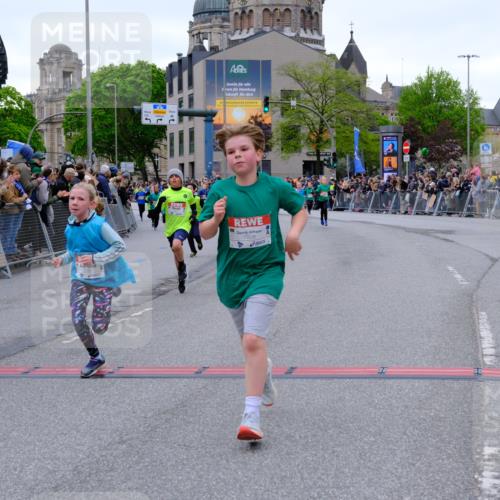 25.04.2026 - Das Zehntel Tim E. http://msf.ph/oto/9574391 25.04.2026 10:50:23 Ziel 5110, 5287, 5298, 5482, 5736, 5869, 5885, 6099, 6496, 6555, 6717, 6733, 6919, 7331, 7546, 7704, 7928 meine-sportfotos.de