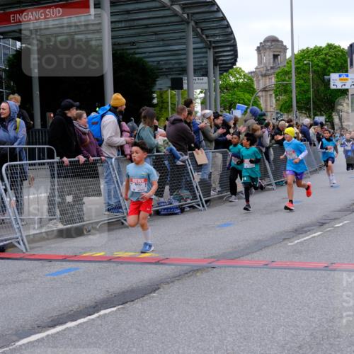 25.04.2026 - Das Zehntel Tim E. http://msf.ph/oto/9574411 25.04.2026 10:50:28 Ziel 5110, 5287, 5298, 5422, 5457, 5458, 5736, 5743, 5811, 5869, 5885, 6099, 6496, 6717, 6919, 7104, 7198, 7199, 7201, 7391, 7546, 7725, 7928, 7955, 7968 meine-sportfotos.de