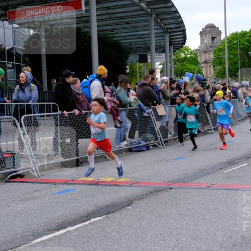 25.04.2026 - Das Zehntel Tim E. http://msf.ph/oto/9574412 25.04.2026 10:50:28 Ziel 5110, 5287, 5298, 5422, 5457, 5458, 5736, 5743, 5811, 5869, 5885, 6099, 6496, 6717, 6919, 7104, 7198, 7199, 7201, 7391, 7546, 7725, 7928, 7955, 7968 meine-sportfotos.de