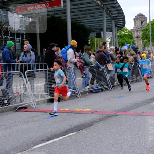 25.04.2026 - Das Zehntel Tim E. http://msf.ph/oto/9574413 25.04.2026 10:50:28 Ziel 5110, 5287, 5298, 5422, 5457, 5458, 5736, 5743, 5811, 5869, 5885, 6099, 6496, 6717, 6919, 7104, 7198, 7199, 7201, 7391, 7546, 7725, 7928, 7955, 7968 meine-sportfotos.de