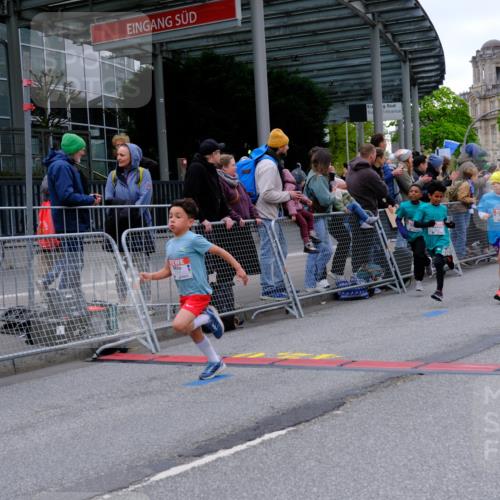 25.04.2026 - Das Zehntel Tim E. http://msf.ph/oto/9574414 25.04.2026 10:50:28 Ziel 5110, 5287, 5298, 5422, 5457, 5458, 5736, 5743, 5811, 5869, 5885, 6099, 6496, 6717, 6919, 7104, 7198, 7199, 7201, 7391, 7546, 7725, 7928, 7955, 7968 meine-sportfotos.de