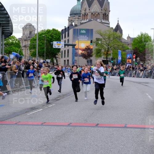 25.04.2026 - Das Zehntel Tim E. http://msf.ph/oto/9574423 25.04.2026 10:50:30 Ziel 5422, 5457, 5458, 5580, 5743, 5811, 5869, 5885, 6099, 6496, 6717, 6919, 7104, 7198, 7199, 7201, 7391, 7546, 7725, 7955, 7968 meine-sportfotos.de