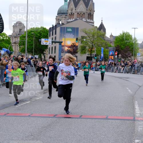25.04.2026 - Das Zehntel Tim E. http://msf.ph/oto/9574428 25.04.2026 10:50:30 Ziel 5422, 5457, 5458, 5580, 5743, 5811, 5869, 5885, 6099, 6496, 6717, 6919, 7104, 7198, 7199, 7201, 7391, 7546, 7725, 7955, 7968 meine-sportfotos.de