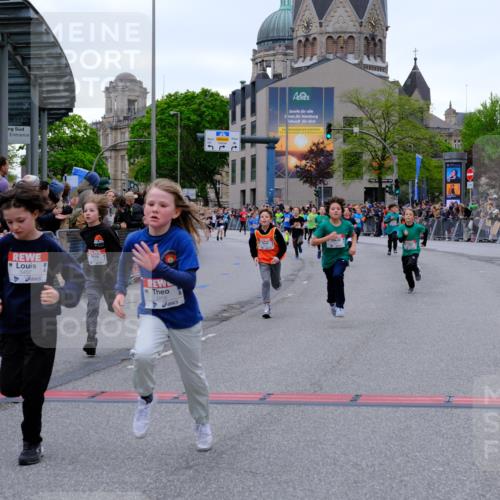 25.04.2026 - Das Zehntel Tim E. http://msf.ph/oto/9574435 25.04.2026 10:50:32 Ziel 5422, 5457, 5458, 5580, 5743, 5811, 5869, 5885, 5924, 6039, 6099, 6496, 6508, 6919, 6993, 7104, 7198, 7199, 7201, 7391, 7546, 7725, 7955, 7968 meine-sportfotos.de