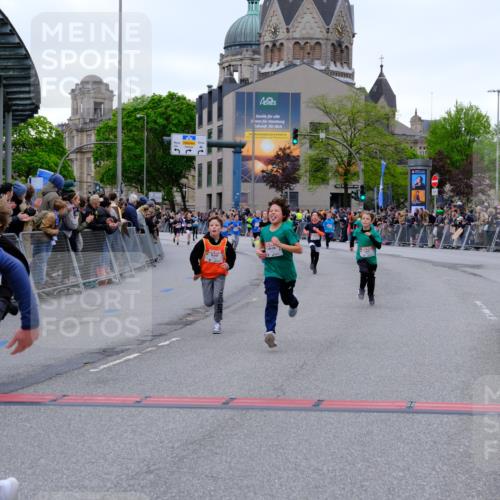 25.04.2026 - Das Zehntel Tim E. http://msf.ph/oto/9574436 25.04.2026 10:50:32 Ziel 5422, 5457, 5458, 5580, 5743, 5811, 5869, 5885, 5924, 6039, 6099, 6496, 6508, 6919, 6993, 7104, 7198, 7199, 7201, 7391, 7546, 7725, 7955, 7968 meine-sportfotos.de