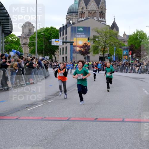 25.04.2026 - Das Zehntel Tim E. http://msf.ph/oto/9574437 25.04.2026 10:50:32 Ziel 5422, 5457, 5458, 5580, 5743, 5811, 5869, 5885, 5924, 6039, 6099, 6496, 6508, 6919, 6993, 7104, 7198, 7199, 7201, 7391, 7546, 7725, 7955, 7968 meine-sportfotos.de