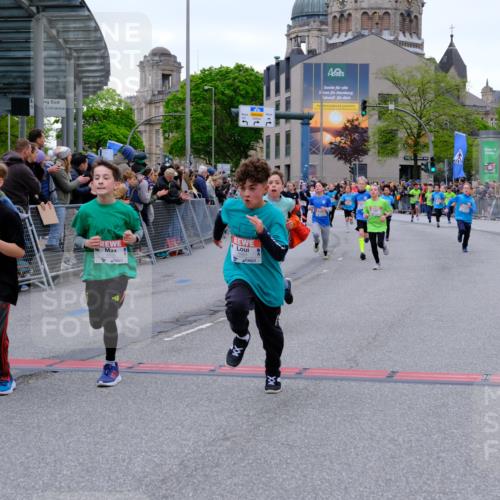 25.04.2026 - Das Zehntel Tim E. http://msf.ph/oto/9574473 25.04.2026 10:50:37 Ziel 5422, 5457, 5458, 5566, 5580, 5743, 5752, 5924, 6039, 6336, 6343, 6353, 6508, 6907, 6910, 6993, 7104, 7198, 7199, 7201, 7337, 7391, 7955, 7968 meine-sportfotos.de