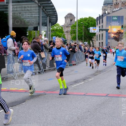 25.04.2026 - Das Zehntel Tim E. http://msf.ph/oto/9574495 25.04.2026 10:50:41 Ziel 5273, 5276, 5281, 5481, 5566, 5572, 5580, 5752, 5834, 5924, 6039, 6151, 6336, 6343, 6353, 6508, 6890, 6907, 6910, 6993, 7337 meine-sportfotos.de