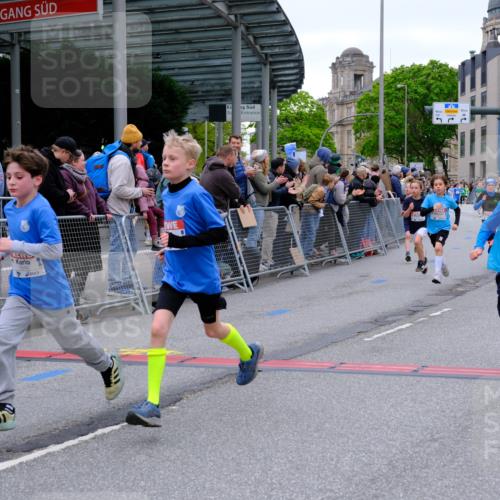 25.04.2026 - Das Zehntel Tim E. http://msf.ph/oto/9574499 25.04.2026 10:50:41 Ziel 5273, 5276, 5281, 5481, 5566, 5572, 5580, 5752, 5834, 5924, 6039, 6151, 6336, 6343, 6353, 6508, 6890, 6907, 6910, 6993, 7337 meine-sportfotos.de