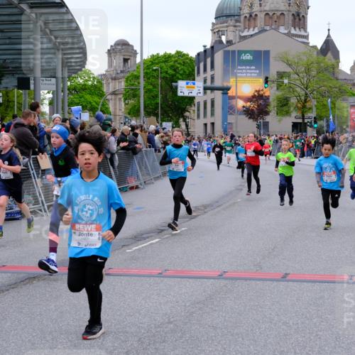 25.04.2026 - Das Zehntel Tim E. http://msf.ph/oto/9574510 25.04.2026 10:50:44 Ziel 5273, 5276, 5281, 5481, 5566, 5572, 5728, 5752, 5834, 6039, 6151, 6336, 6343, 6353, 6890, 6907, 6910, 7337 meine-sportfotos.de