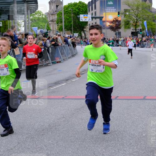 25.04.2026 - Das Zehntel Tim E. http://msf.ph/oto/9574525 25.04.2026 10:50:46 Ziel 5273, 5276, 5281, 5481, 5566, 5572, 5728, 5752, 5834, 6151, 6336, 6343, 6353, 6890, 6907, 6910, 6966, 6967, 7337 meine-sportfotos.de