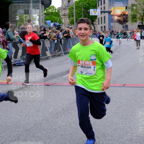 25.04.2026 - Das Zehntel Tim E. http://msf.ph/oto/9574527 25.04.2026 10:50:46 Ziel 5273, 5276, 5281, 5481, 5566, 5572, 5728, 5752, 5834, 6151, 6336, 6343, 6353, 6890, 6907, 6910, 6966, 6967, 7337 meine-sportfotos.de