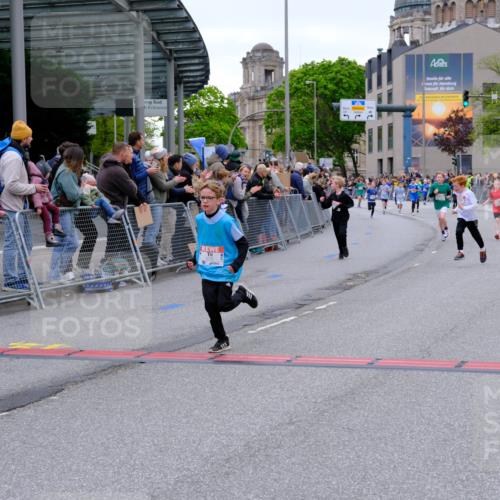 25.04.2026 - Das Zehntel Tim E. http://msf.ph/oto/9574533 25.04.2026 10:50:48 Ziel 5273, 5276, 5281, 5481, 5566, 5572, 5728, 5834, 6040, 6052, 6117, 6151, 6890, 6907, 6910, 6966, 6967, 7935, 7953 meine-sportfotos.de