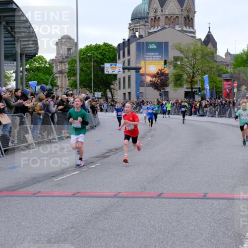 25.04.2026 - Das Zehntel Tim E. http://msf.ph/oto/9574544 25.04.2026 10:50:52 Ziel 5273, 5414, 5435, 5728, 6040, 6052, 6117, 6151, 6531, 6966, 6967, 7145, 7325, 7935, 7953 meine-sportfotos.de