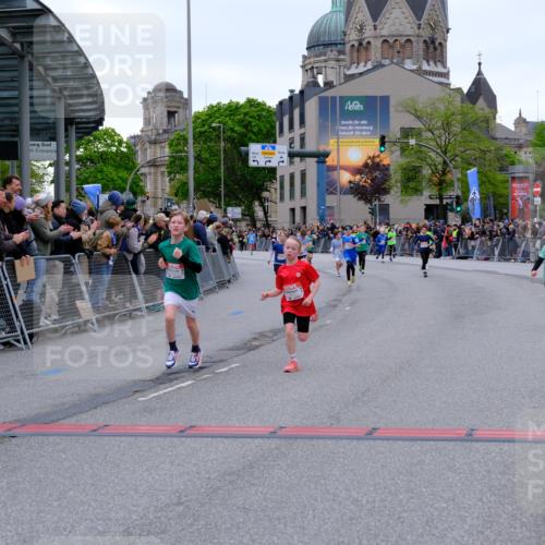 25.04.2026 - Das Zehntel Tim E. http://msf.ph/oto/9574545 25.04.2026 10:50:52 Ziel 5273, 5414, 5435, 5728, 6040, 6052, 6117, 6151, 6531, 6966, 6967, 7145, 7325, 7935, 7953 meine-sportfotos.de