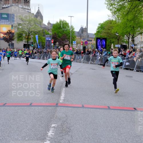 25.04.2026 - Das Zehntel Tim E. http://msf.ph/oto/9574547 25.04.2026 10:50:53 Ziel 5414, 5435, 5728, 6040, 6052, 6117, 6208, 6425, 6531, 6966, 6967, 7145, 7325, 7935, 7953 meine-sportfotos.de