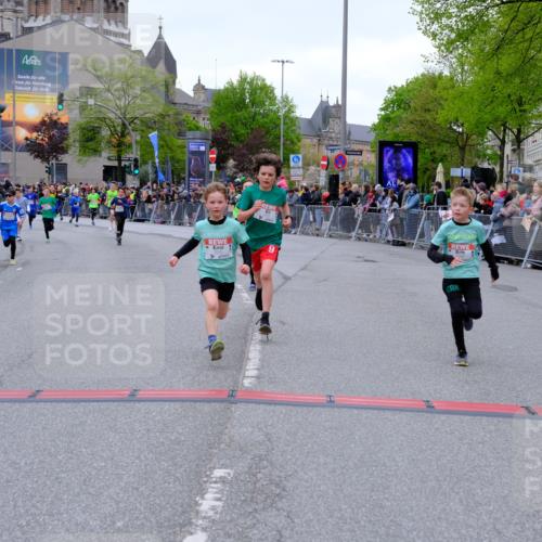 25.04.2026 - Das Zehntel Tim E. http://msf.ph/oto/9574548 25.04.2026 10:50:53 Ziel 5414, 5435, 5728, 6040, 6052, 6117, 6208, 6425, 6531, 6966, 6967, 7145, 7325, 7935, 7953 meine-sportfotos.de