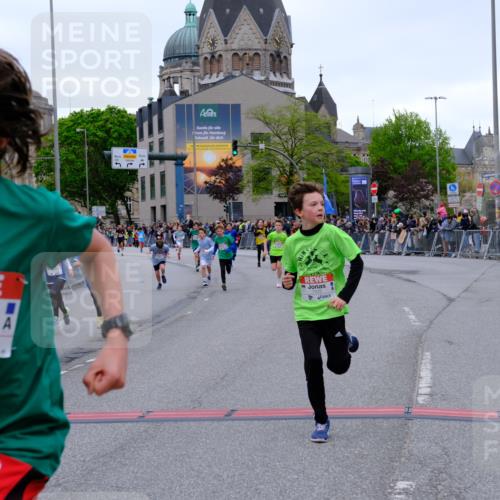25.04.2026 - Das Zehntel Tim E. http://msf.ph/oto/9574557 25.04.2026 10:50:55 Ziel 5414, 5435, 6040, 6052, 6117, 6208, 6420, 6425, 6531, 6966, 6967, 7145, 7325, 7914, 7935, 7953, 8060, 8061 meine-sportfotos.de