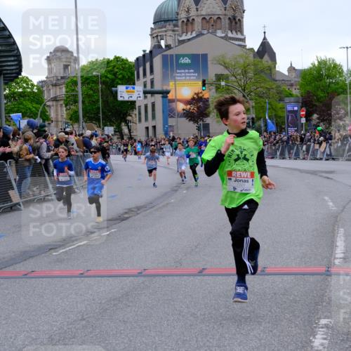 25.04.2026 - Das Zehntel Tim E. http://msf.ph/oto/9574559 25.04.2026 10:50:55 Ziel 5414, 5435, 6040, 6052, 6117, 6208, 6420, 6425, 6531, 6966, 6967, 7145, 7325, 7914, 7935, 7953, 8060, 8061 meine-sportfotos.de