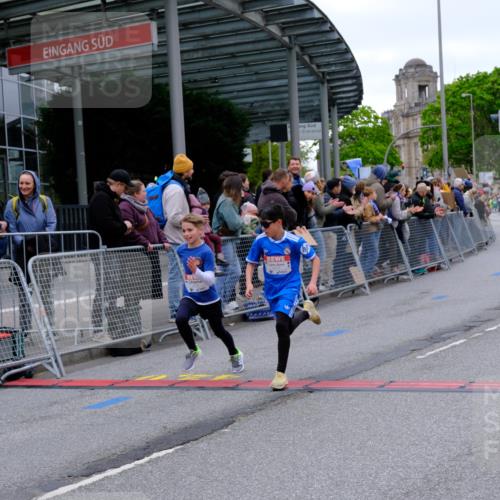 25.04.2026 - Das Zehntel Tim E. http://msf.ph/oto/9574565 25.04.2026 10:50:56 Ziel 5414, 5435, 6040, 6052, 6117, 6208, 6420, 6425, 6531, 6966, 6967, 7145, 7325, 7914, 7935, 7953, 8060, 8061 meine-sportfotos.de