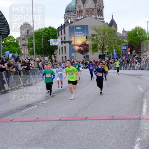 25.04.2026 - Das Zehntel Tim E. http://msf.ph/oto/9574566 25.04.2026 10:50:57 Ziel 5414, 5435, 6040, 6052, 6117, 6208, 6342, 6420, 6425, 6531, 6966, 6967, 7145, 7154, 7325, 7914, 7935, 7953, 8060, 8061 meine-sportfotos.de
