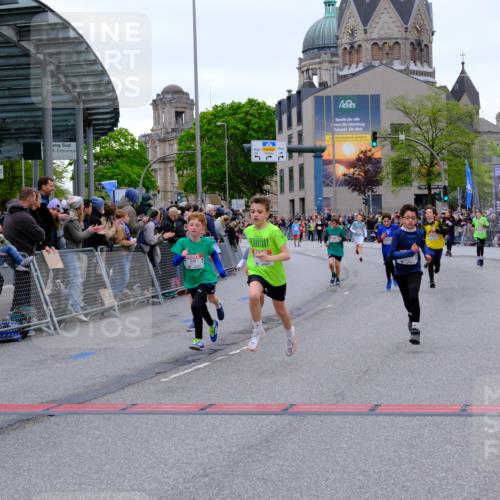 25.04.2026 - Das Zehntel Tim E. http://msf.ph/oto/9574571 25.04.2026 10:50:58 Ziel 5414, 5435, 6040, 6052, 6117, 6208, 6342, 6420, 6425, 6531, 7145, 7154, 7325, 7914, 7935, 7953, 8060, 8061 meine-sportfotos.de