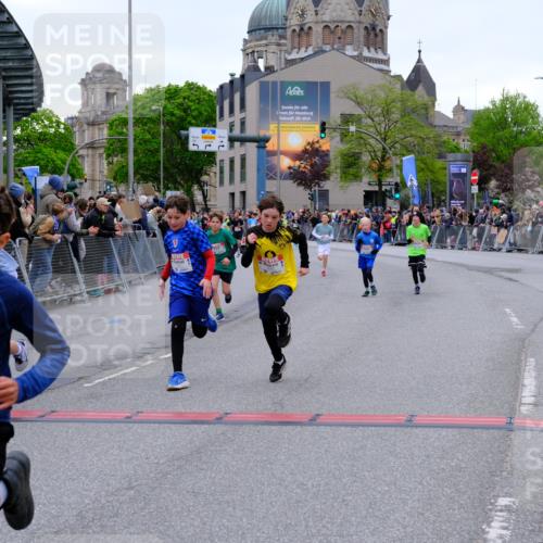 25.04.2026 - Das Zehntel Tim E. http://msf.ph/oto/9574585 25.04.2026 10:51:00 Ziel 5414, 5435, 6208, 6342, 6420, 6425, 6531, 6764, 7145, 7154, 7325, 7585, 7914, 8060, 8061 meine-sportfotos.de