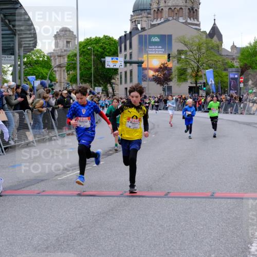25.04.2026 - Das Zehntel Tim E. http://msf.ph/oto/9574587 25.04.2026 10:51:00 Ziel 5414, 5435, 6208, 6342, 6420, 6425, 6531, 6764, 7145, 7154, 7325, 7585, 7914, 8060, 8061 meine-sportfotos.de