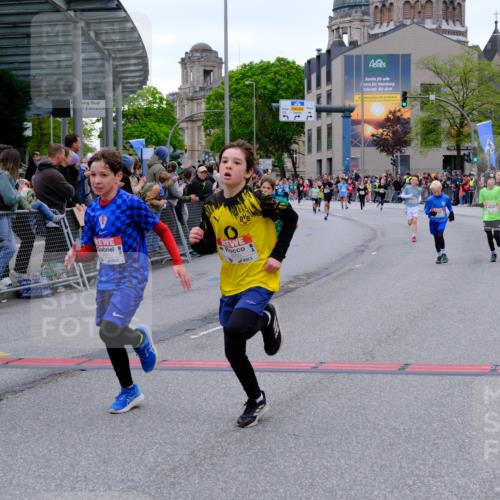 25.04.2026 - Das Zehntel Tim E. http://msf.ph/oto/9574591 25.04.2026 10:51:00 Ziel 5414, 5435, 6208, 6342, 6420, 6425, 6531, 6764, 7145, 7154, 7325, 7585, 7914, 8060, 8061 meine-sportfotos.de