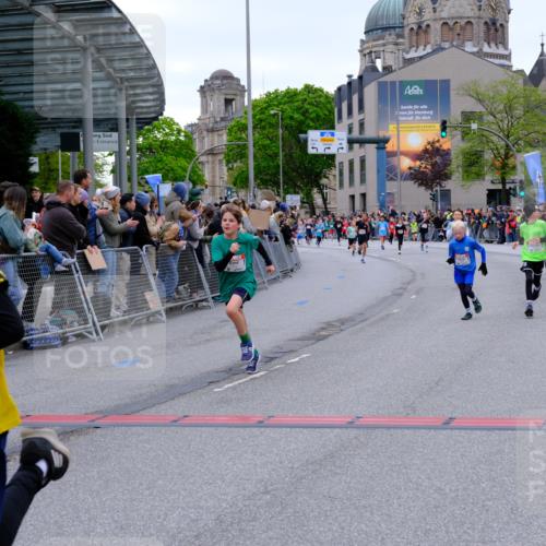 25.04.2026 - Das Zehntel Tim E. http://msf.ph/oto/9574592 25.04.2026 10:51:01 Ziel 5414, 5435, 6208, 6342, 6420, 6425, 6531, 6764, 7145, 7154, 7325, 7585, 7914, 8060, 8061 meine-sportfotos.de