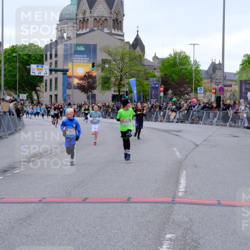25.04.2026 - Das Zehntel Tim E. http://msf.ph/oto/9574596 25.04.2026 10:51:02 Ziel 5414, 5435, 6208, 6342, 6420, 6425, 6531, 6764, 7145, 7154, 7585, 7914, 8060, 8061 meine-sportfotos.de