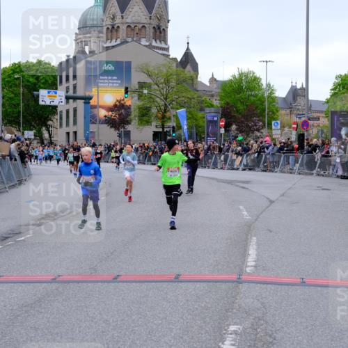 25.04.2026 - Das Zehntel Tim E. http://msf.ph/oto/9574597 25.04.2026 10:51:02 Ziel 5414, 5435, 6208, 6342, 6420, 6425, 6531, 6764, 7145, 7154, 7585, 7914, 8060, 8061 meine-sportfotos.de