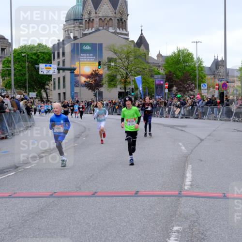 25.04.2026 - Das Zehntel Tim E. http://msf.ph/oto/9574600 25.04.2026 10:51:02 Ziel 5414, 5435, 6208, 6342, 6420, 6425, 6531, 6764, 7145, 7154, 7585, 7914, 8060, 8061 meine-sportfotos.de