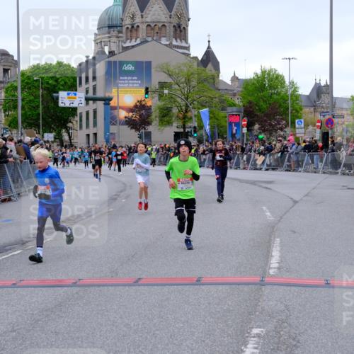 25.04.2026 - Das Zehntel Tim E. http://msf.ph/oto/9574604 25.04.2026 10:51:02 Ziel 5414, 5435, 6208, 6342, 6420, 6425, 6531, 6764, 7145, 7154, 7585, 7914, 8060, 8061 meine-sportfotos.de
