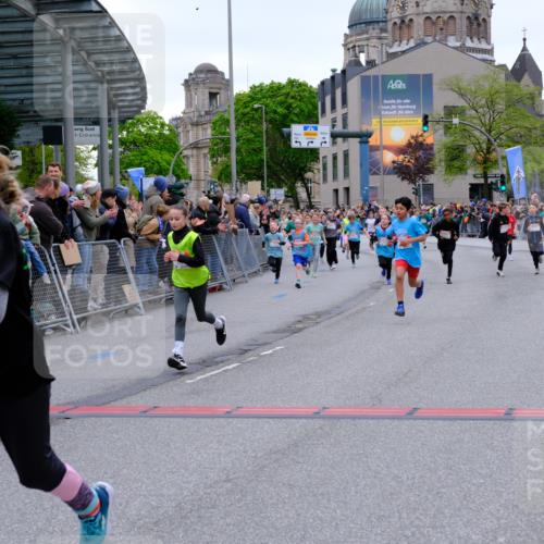 25.04.2026 - Das Zehntel Tim E. http://msf.ph/oto/9574636 25.04.2026 10:51:12 Ziel 5500, 5517, 5518, 5586, 5753, 5761, 6020, 6055, 6068, 6077, 6083, 6097, 6124, 6156, 6712, 6721, 6764, 6917, 6936, 6942, 6951, 6957, 7182, 7545, 7857, 7880, 7913, 7952, 7973 meine-sportfotos.de