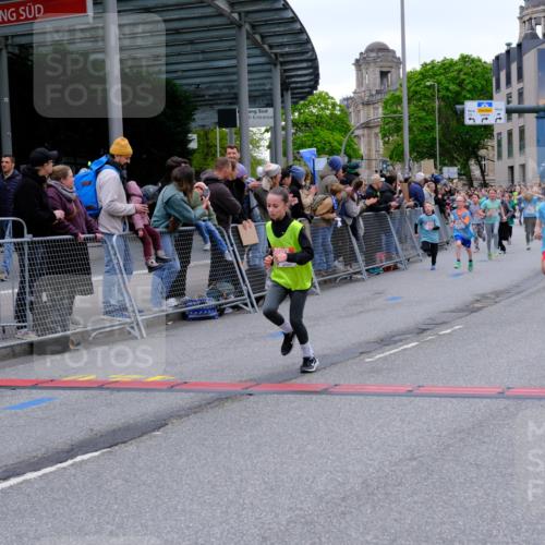 25.04.2026 - Das Zehntel Tim E. http://msf.ph/oto/9574641 25.04.2026 10:51:12 Ziel 5500, 5517, 5518, 5586, 5753, 5761, 6020, 6055, 6068, 6077, 6083, 6097, 6124, 6156, 6712, 6721, 6764, 6917, 6936, 6942, 6951, 6957, 7182, 7545, 7857, 7880, 7913, 7952, 7973 meine-sportfotos.de