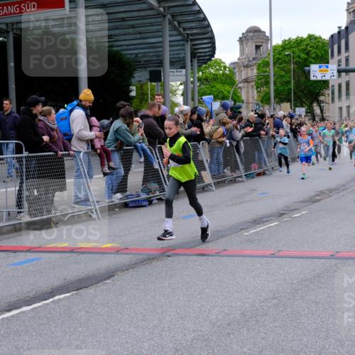 25.04.2026 - Das Zehntel Tim E. http://msf.ph/oto/9574642 25.04.2026 10:51:12 Ziel 5500, 5517, 5518, 5586, 5753, 5761, 6020, 6055, 6068, 6077, 6083, 6097, 6124, 6156, 6712, 6721, 6764, 6917, 6936, 6942, 6951, 6957, 7182, 7545, 7857, 7880, 7913, 7952, 7973 meine-sportfotos.de