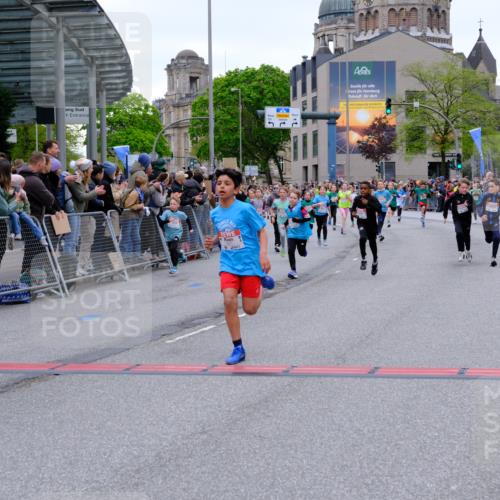 25.04.2026 - Das Zehntel Tim E. http://msf.ph/oto/9574644 25.04.2026 10:51:13 Ziel 5120, 5415, 5500, 5517, 5518, 5586, 5753, 5761, 6020, 6055, 6068, 6077, 6083, 6097, 6124, 6156, 6687, 6712, 6721, 6917, 6936, 6942, 6951, 6957, 7182, 7545, 7857, 7880, 7910, 7913, 7952, 7973 meine-sportfotos.de