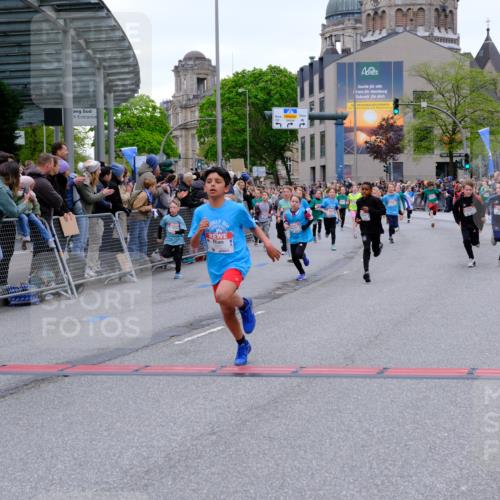 25.04.2026 - Das Zehntel Tim E. http://msf.ph/oto/9574645 25.04.2026 10:51:13 Ziel 5120, 5415, 5500, 5517, 5518, 5586, 5753, 5761, 6020, 6055, 6068, 6077, 6083, 6097, 6124, 6156, 6687, 6712, 6721, 6917, 6936, 6942, 6951, 6957, 7182, 7545, 7857, 7880, 7910, 7913, 7952, 7973 meine-sportfotos.de