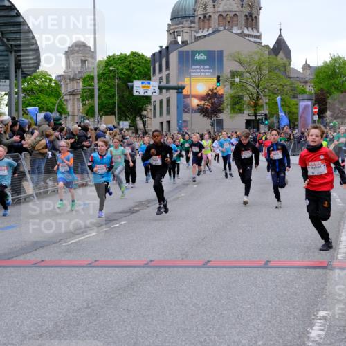 25.04.2026 - Das Zehntel Tim E. http://msf.ph/oto/9574650 25.04.2026 10:51:14 Ziel 5120, 5415, 5500, 5517, 5518, 5550, 5586, 5753, 5761, 6020, 6055, 6068, 6077, 6083, 6097, 6124, 6156, 6687, 6712, 6721, 6917, 6936, 6942, 6951, 6957, 7182, 7545, 7857, 7880, 7910, 7911, 7913, 7952, 7973 meine-sportfotos.de