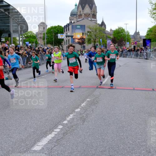 25.04.2026 - Das Zehntel Tim E. http://msf.ph/oto/9574656 25.04.2026 10:51:18 Ziel 5120, 5415, 5518, 5550, 5753, 5761, 6055, 6068, 6077, 6083, 6097, 6124, 6156, 6350, 6687, 6712, 6721, 6917, 6936, 6942, 6951, 6957, 7182, 7321, 7545, 7723, 7729, 7857, 7880, 7910, 7911, 7913, 7952, 7973, 8023, 8039 meine-sportfotos.de