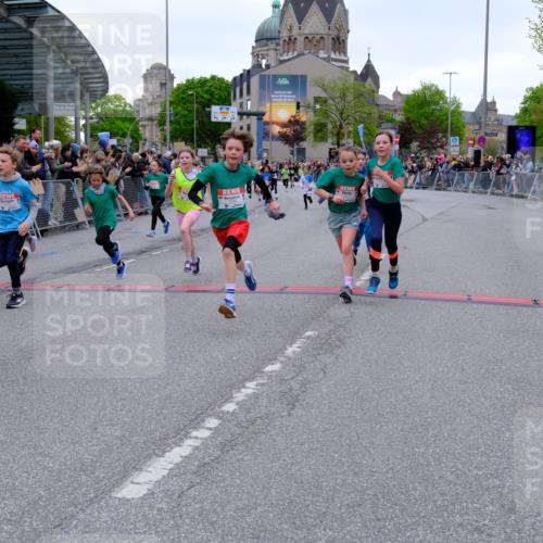 25.04.2026 - Das Zehntel Tim E. http://msf.ph/oto/9574658 25.04.2026 10:51:18 Ziel 5120, 5415, 5518, 5550, 5753, 5761, 6055, 6068, 6077, 6083, 6097, 6124, 6156, 6350, 6687, 6712, 6721, 6917, 6936, 6942, 6951, 6957, 7182, 7321, 7545, 7723, 7729, 7857, 7880, 7910, 7911, 7913, 7952, 7973, 8023, 8039 meine-sportfotos.de